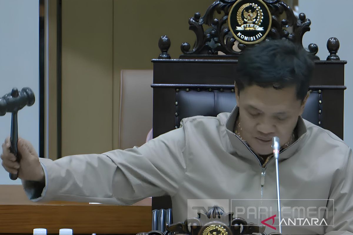 Komisi III DPR RI sahkan 10 nama Hakim MA, tolak 6 calon