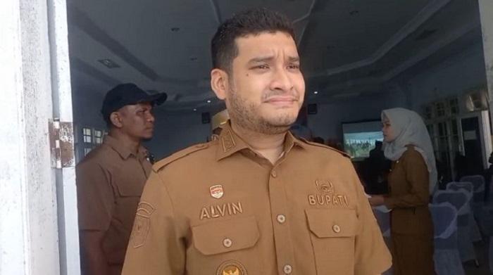 Bupati Buton Alvin Akawijaya Sebut Kegiatannya Bisa Dipantau Lewat Medsos Usai Dilapor ‘Menghilang’ – Portal Kendari