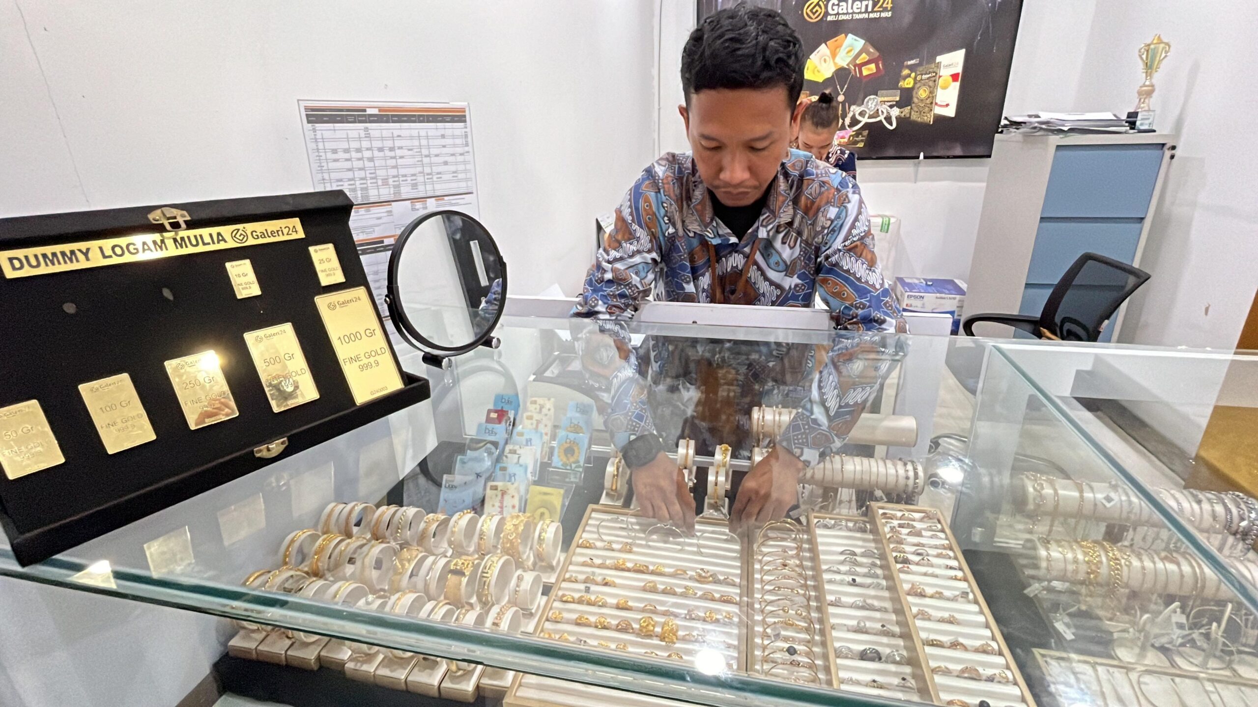 Harga Emas di Kota Kendari Sultra 24 September 2025, Buyback Antam dan Galeri 24 Rp2 Juta per Gram – Portal Kendari