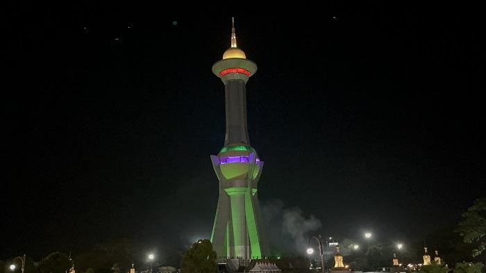 Wajah Baru Tugu Religi Sulawesi Tenggara di Kendari, Malam Hari Dihiasi Cahaya Warna-Warni – Portal Kendari