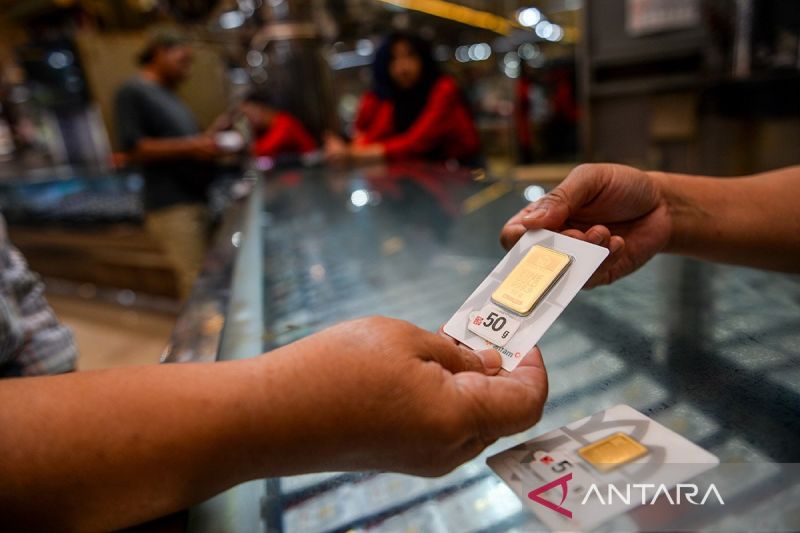 Harga emas Antam naik Rp10.000, kini jadi Rp2.115.000 per gram