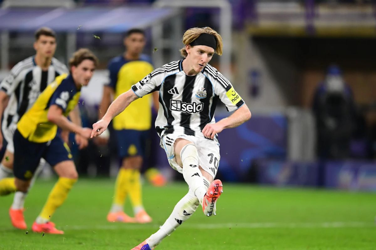 Newcastle cukur Royale Union 4-0