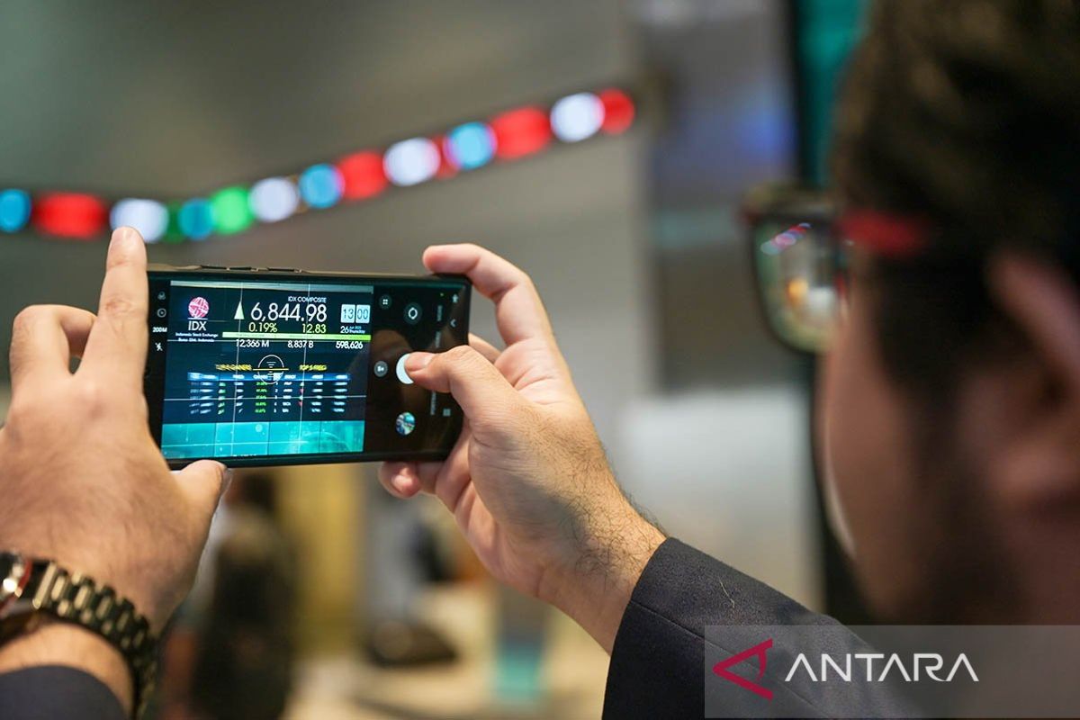 IHSG Kamis dibuka menguat 26,61 poin