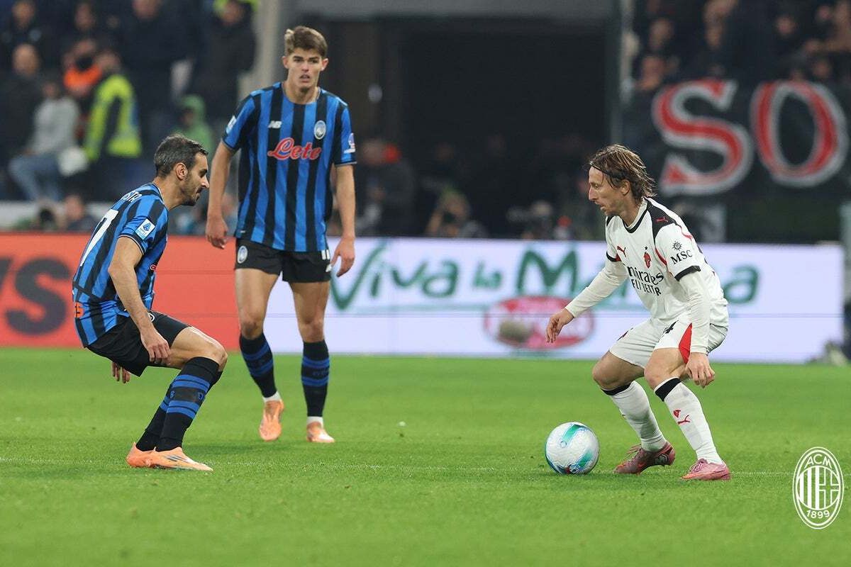 AC Milan  ditahan imbang Atalanta 1-1