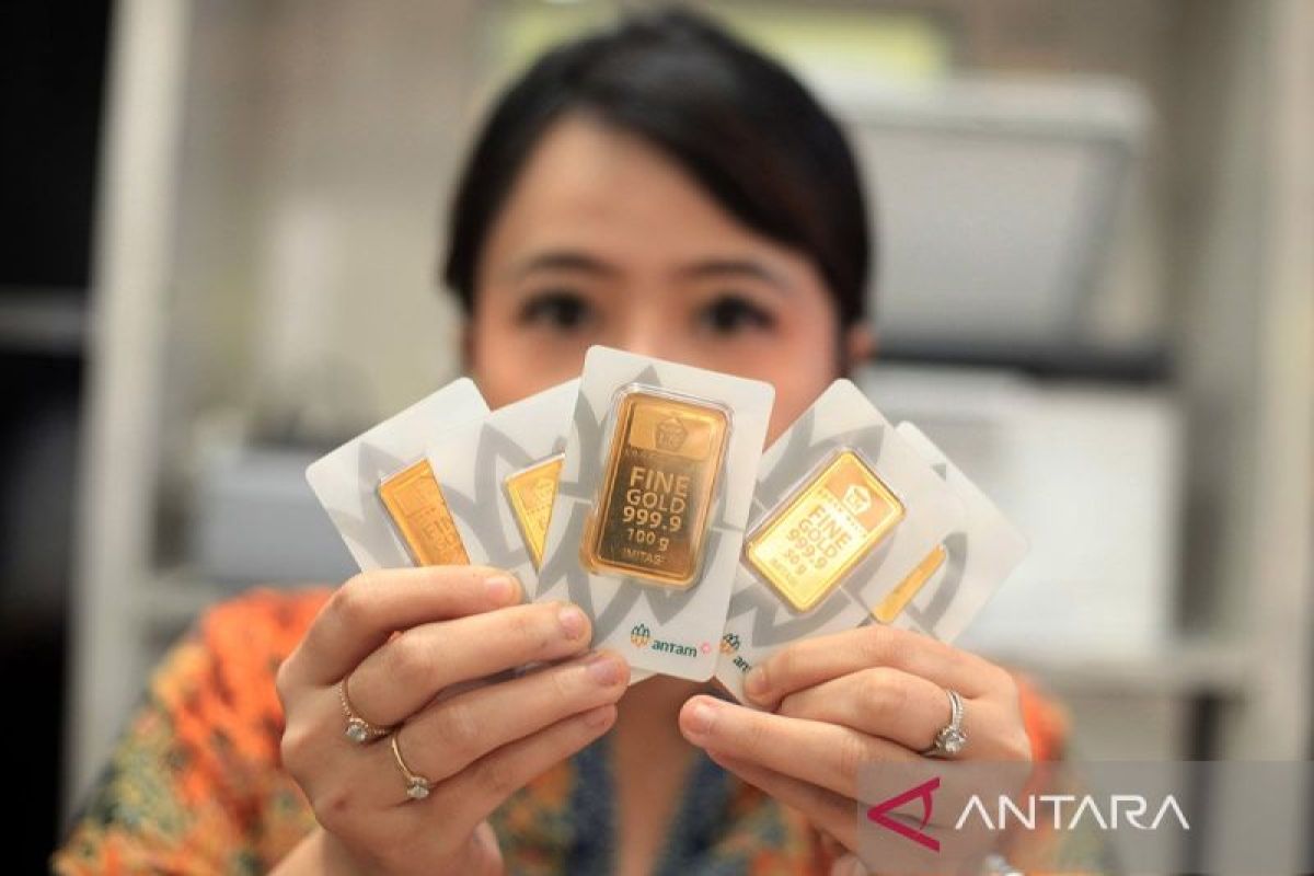 Harga emas Antam Senin ini naik Rp8.000 menjadi Rp2,307 juta/gram