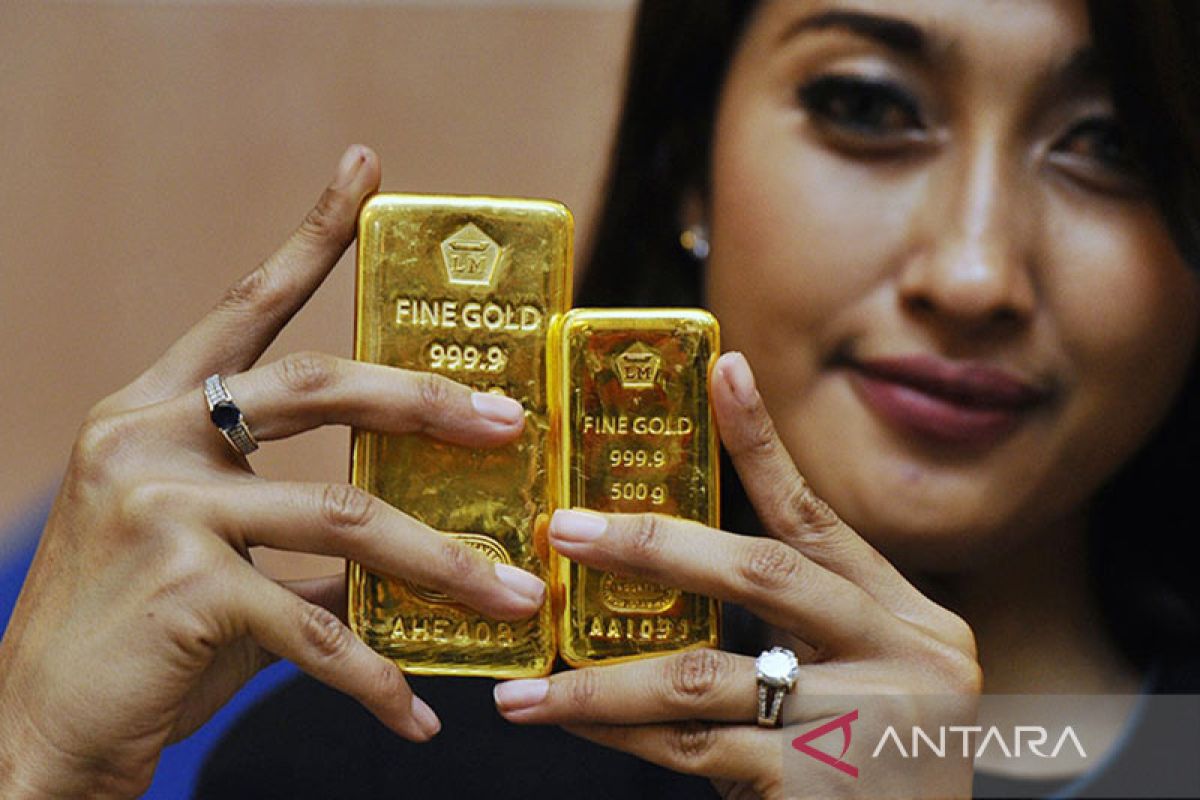 Harga emas Antam melonjak menjadi Rp2,36 juta/gram
