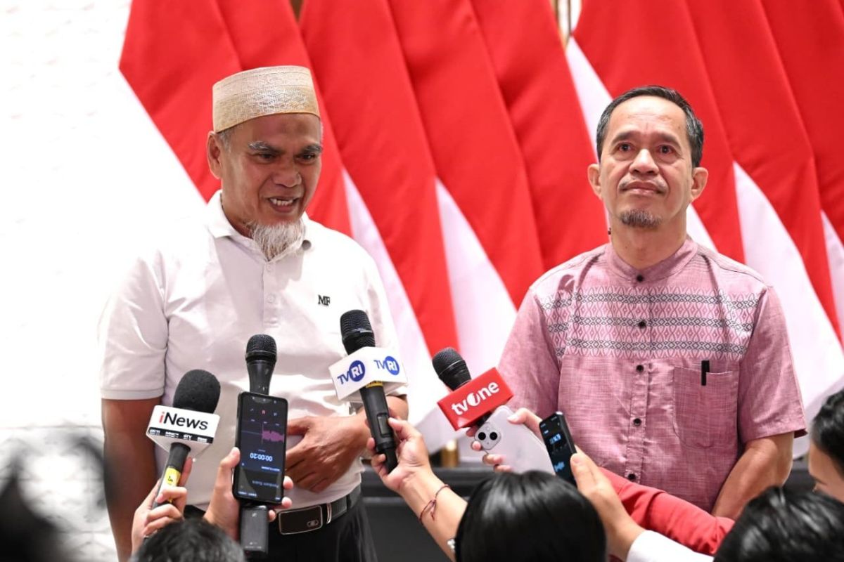 Dua guru Luwu Utara dipulihkan nama baiknya oleh Presiden Prabowo
