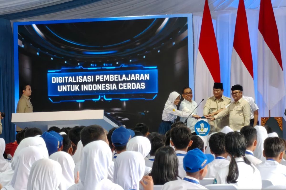 Presiden Prabowo luncurkan program Digitalisasi Pembelajaran 2025