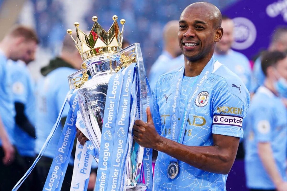 Fernandinho resmi umumkan pensiun dari sepak bola profesional