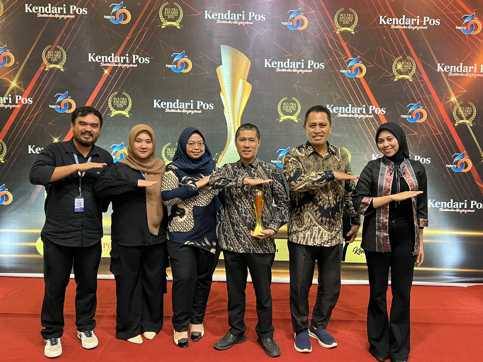 Irham Kalenggo Raih Sultra Award Kendari Pos 2025, Pj Sekda : Konsel Setara Menjadi Karya Nyata